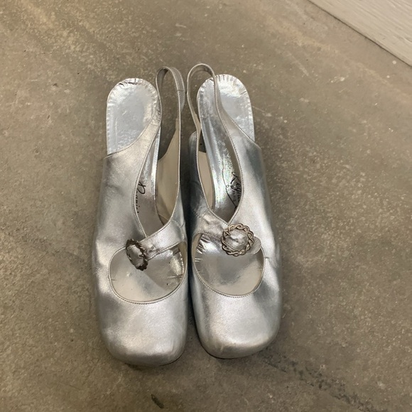 Regnier Paris Silver Women's Slingback block heel Mary Janes with buckle - Picture 2 of 6